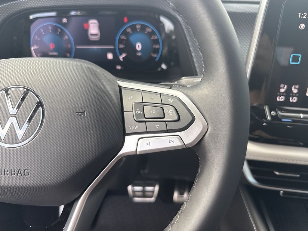 2026 Volkswagen Atlas Cross Sport SEL Premium R-Line
