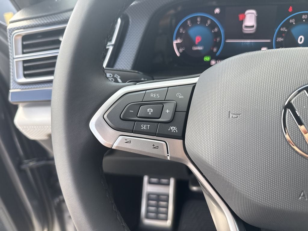 2026 Volkswagen Atlas Cross Sport SEL Premium R-Line