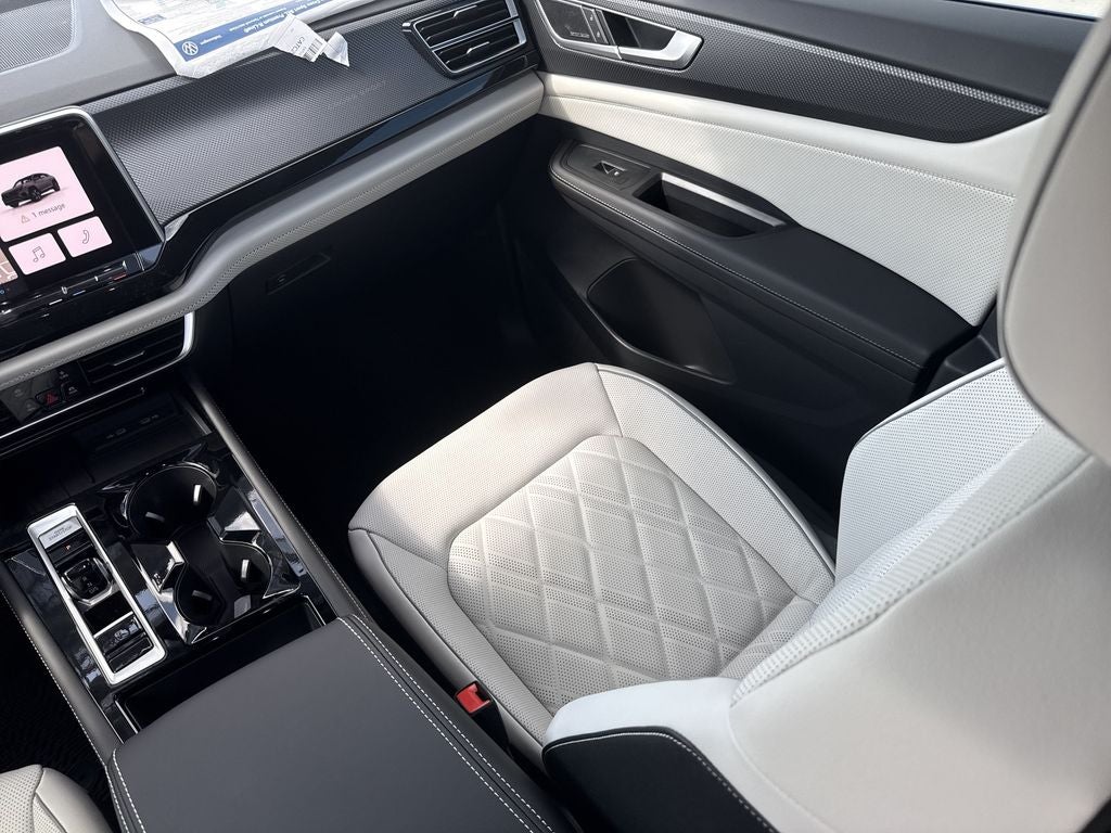 2026 Volkswagen Atlas Cross Sport SEL Premium R-Line