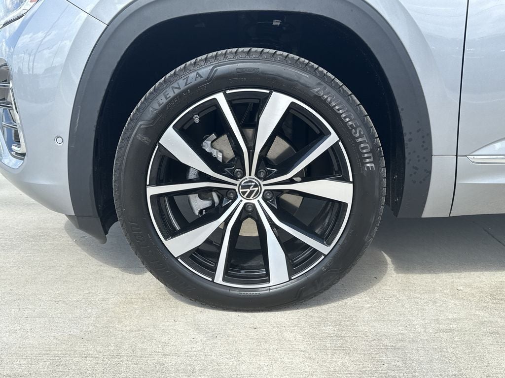2026 Volkswagen Atlas Cross Sport SEL Premium R-Line