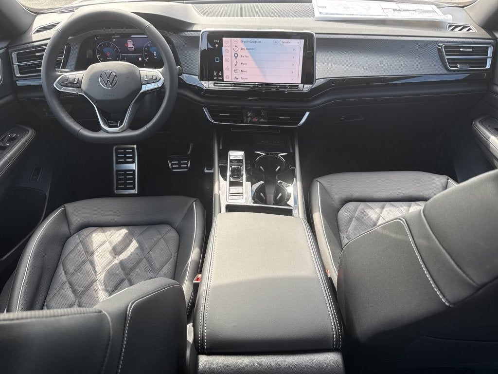 2026 Volkswagen Atlas Cross Sport SEL Premium R-Line