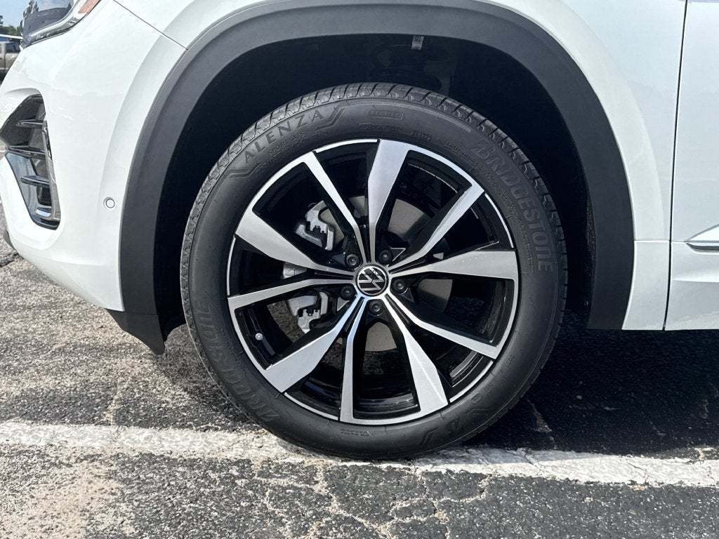 2026 Volkswagen Atlas Cross Sport SEL Premium R-Line