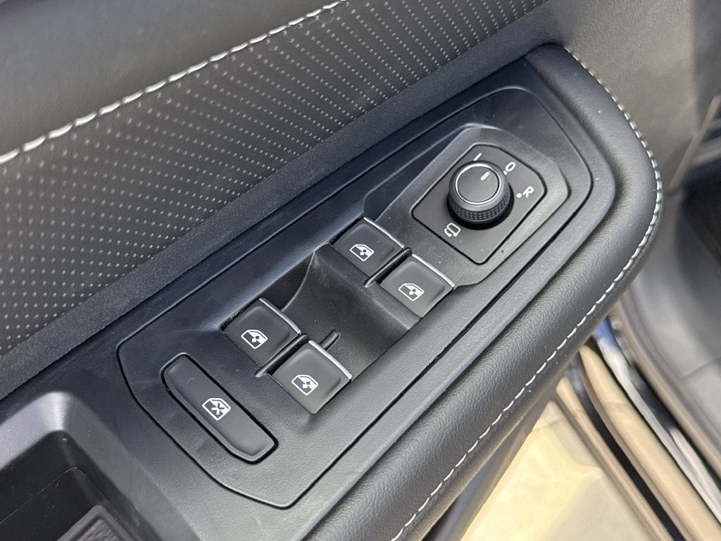 2026 Volkswagen Atlas Cross Sport SEL Premium R-Line