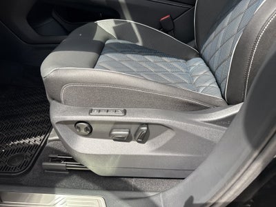 2026 Volkswagen Atlas Cross Sport SEL Premium R-Line