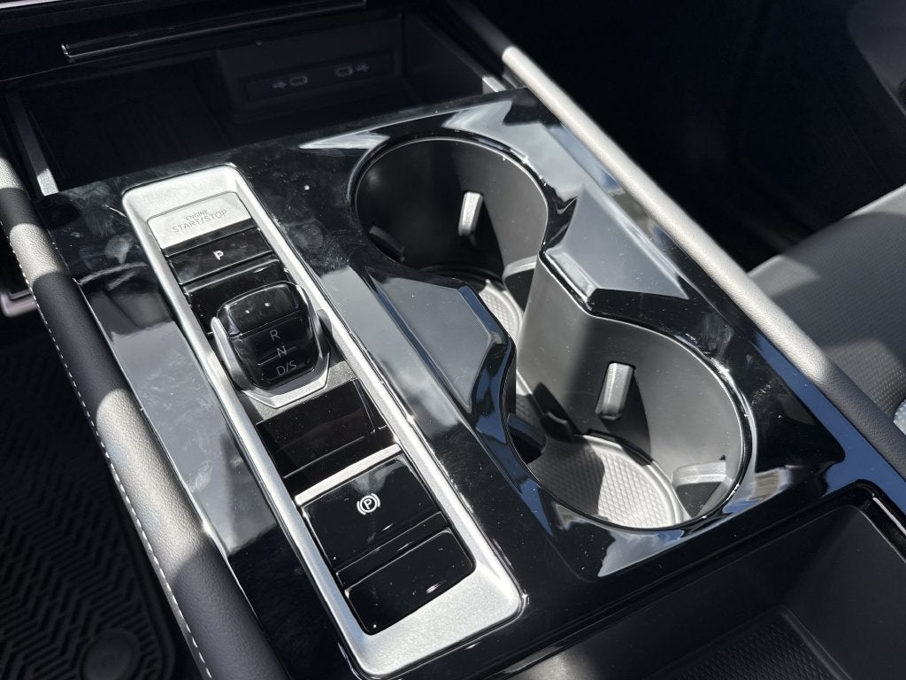 2026 Volkswagen Atlas Cross Sport SEL Premium R-Line