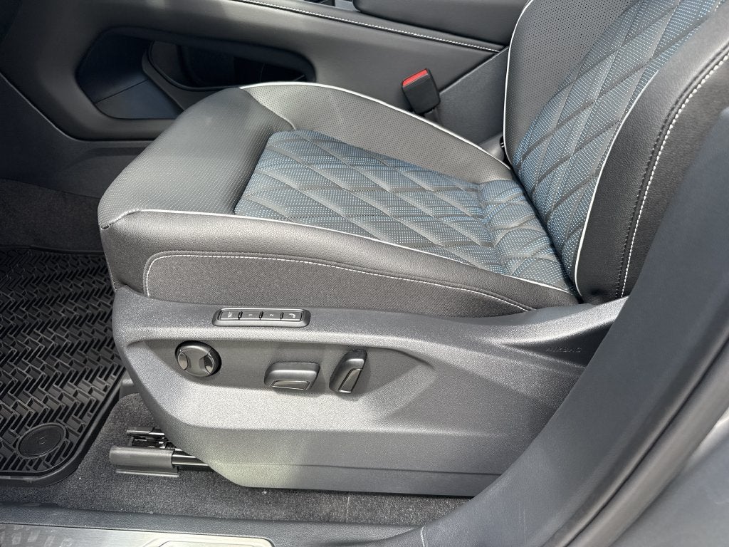 2026 Volkswagen Atlas Cross Sport SEL Premium R-Line