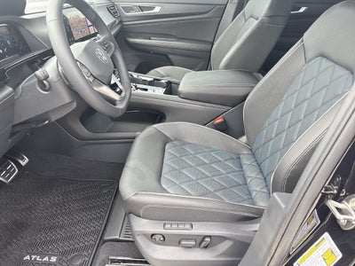 2026 Volkswagen Atlas Cross Sport SEL Premium R-Line