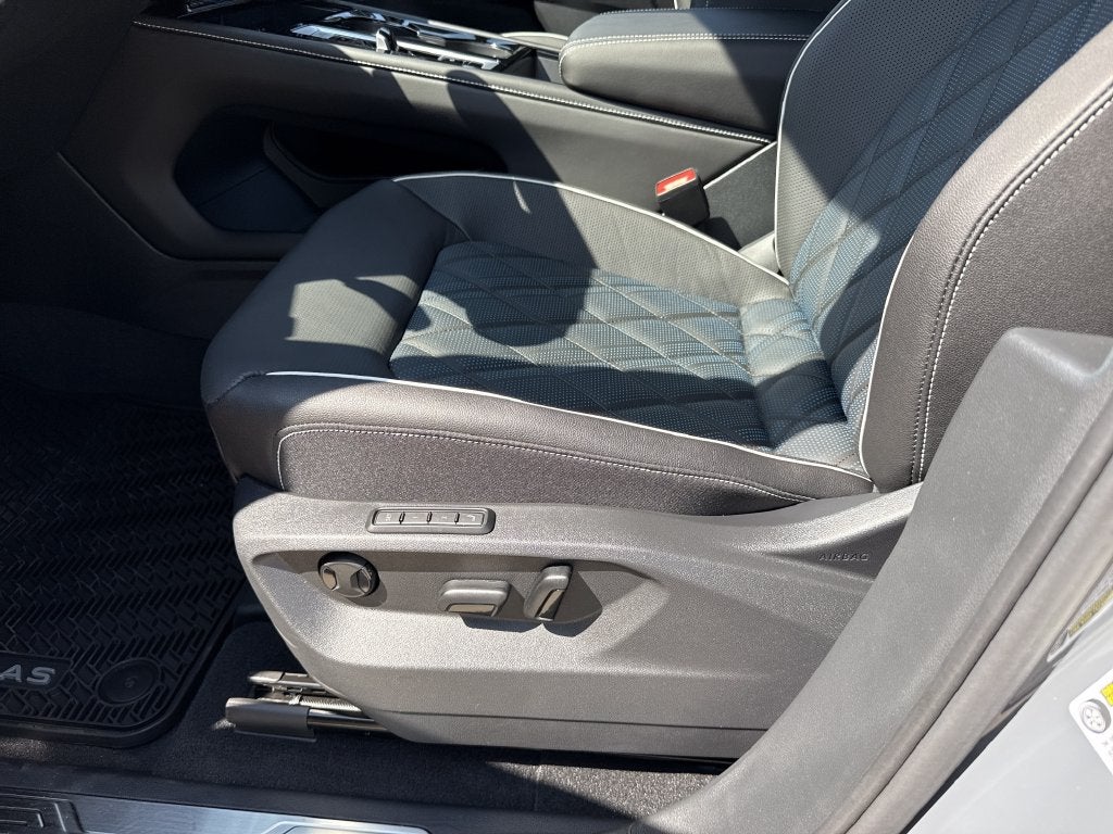 2026 Volkswagen Atlas Cross Sport SEL Premium R-Line