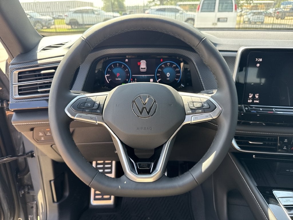 2026 Volkswagen Atlas Cross Sport SEL Premium R-Line
