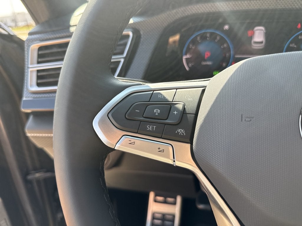 2026 Volkswagen Atlas Cross Sport SEL Premium R-Line