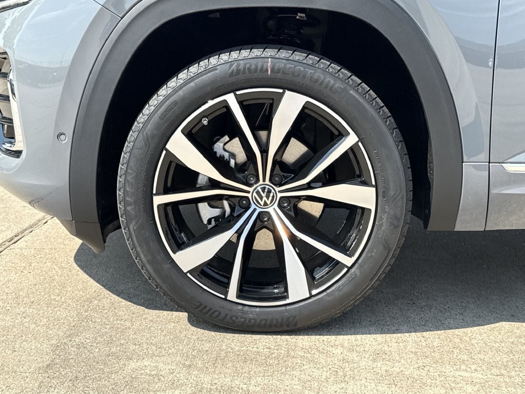 2026 Volkswagen Atlas Cross Sport SEL Premium R-Line