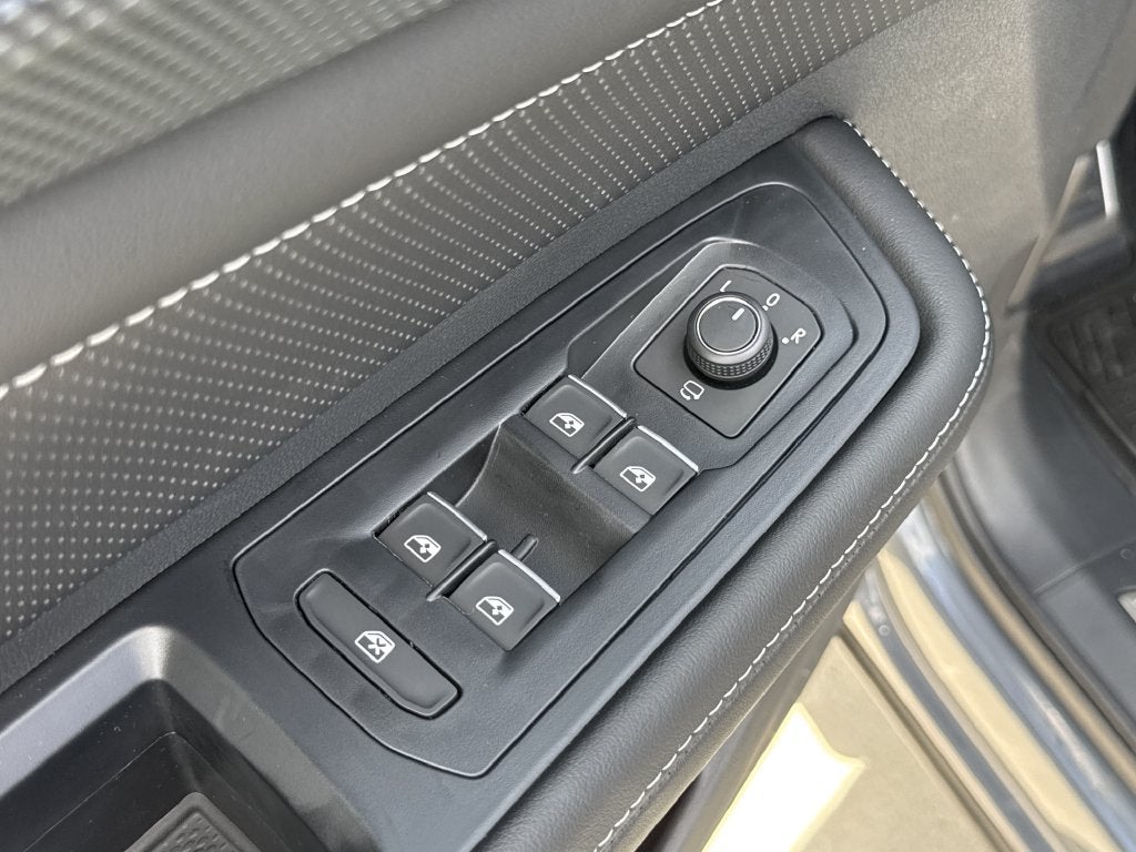2026 Volkswagen Atlas Cross Sport SEL Premium R-Line