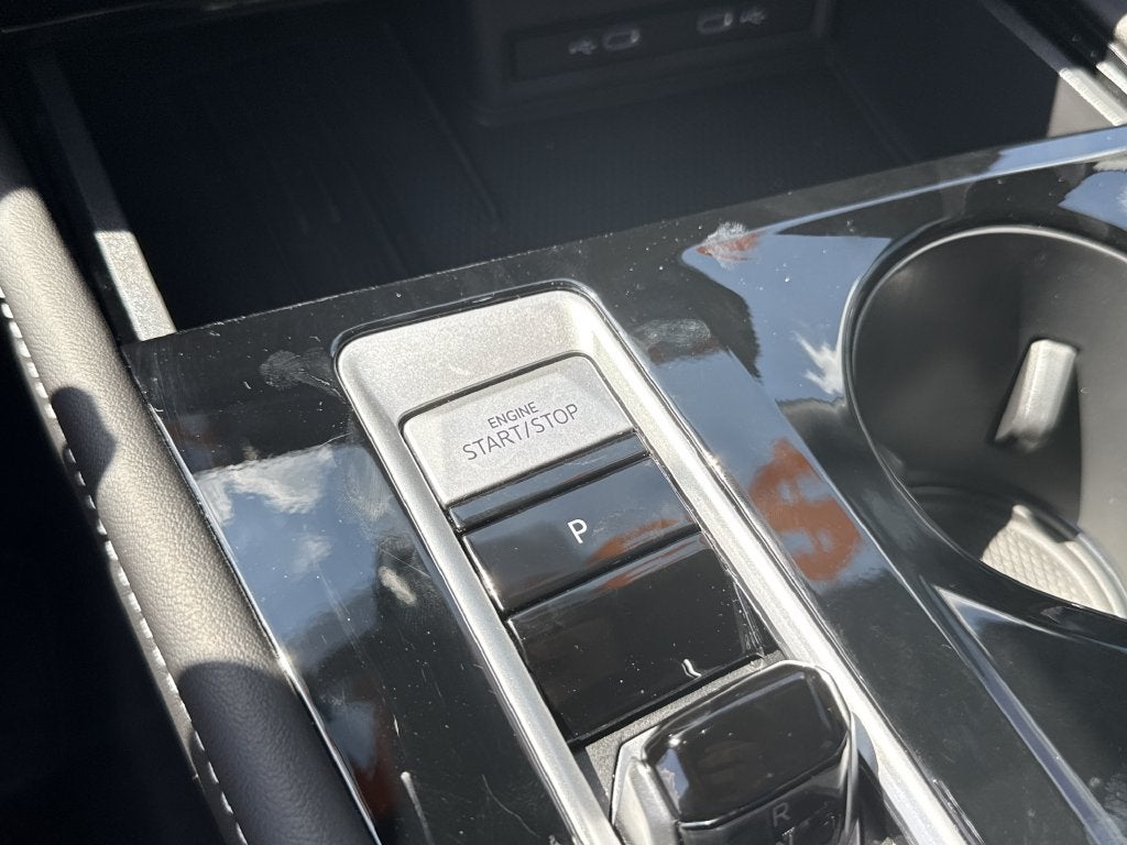 2026 Volkswagen Atlas Cross Sport SE w/Technology