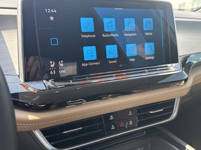 2026 Volkswagen Atlas Cross Sport SE w/Technology