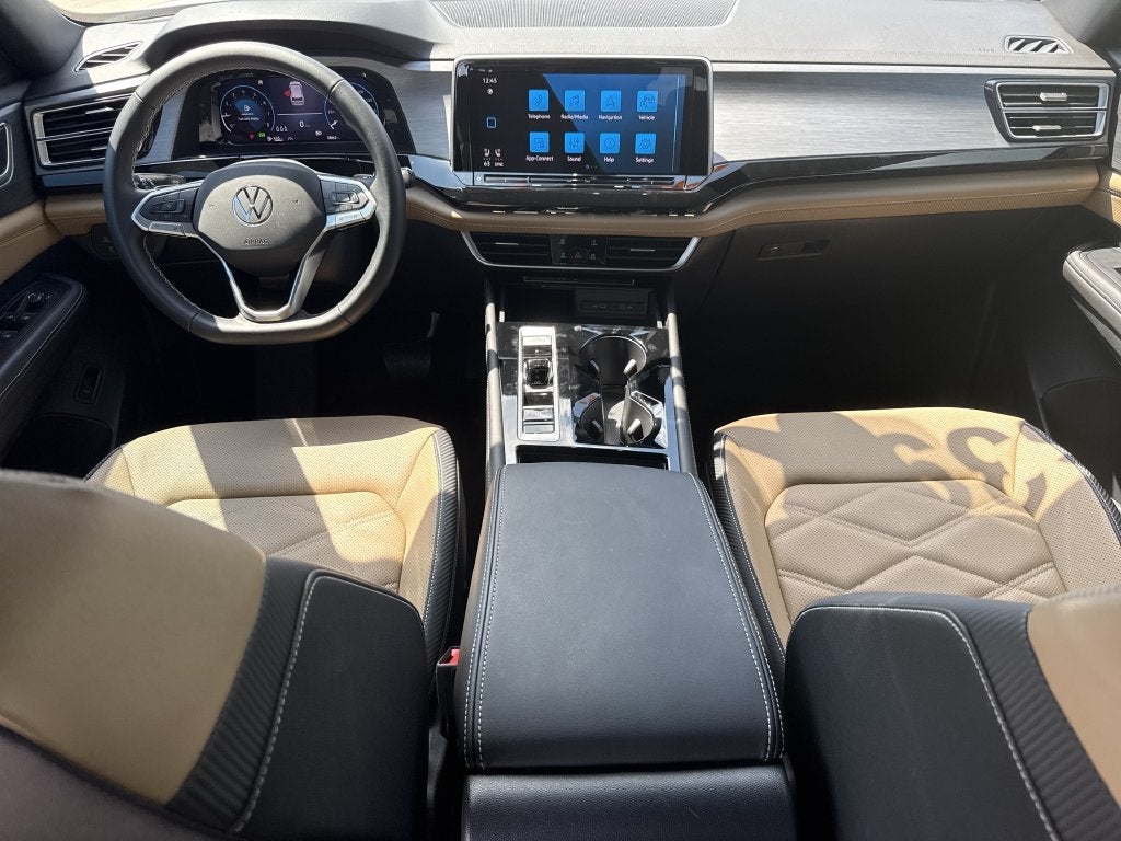 2026 Volkswagen Atlas Cross Sport SE w/Technology