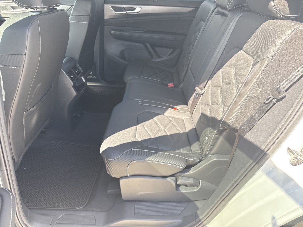 2026 Volkswagen Atlas Cross Sport SE w/Technology
