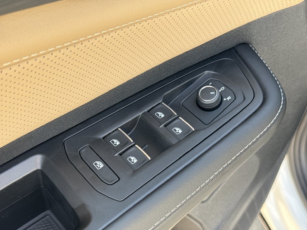 2026 Volkswagen Atlas Cross Sport SE w/Technology