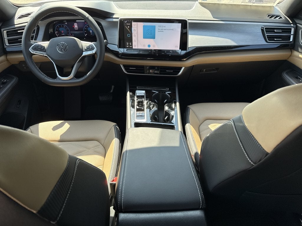 2026 Volkswagen Atlas Cross Sport SE w/Technology