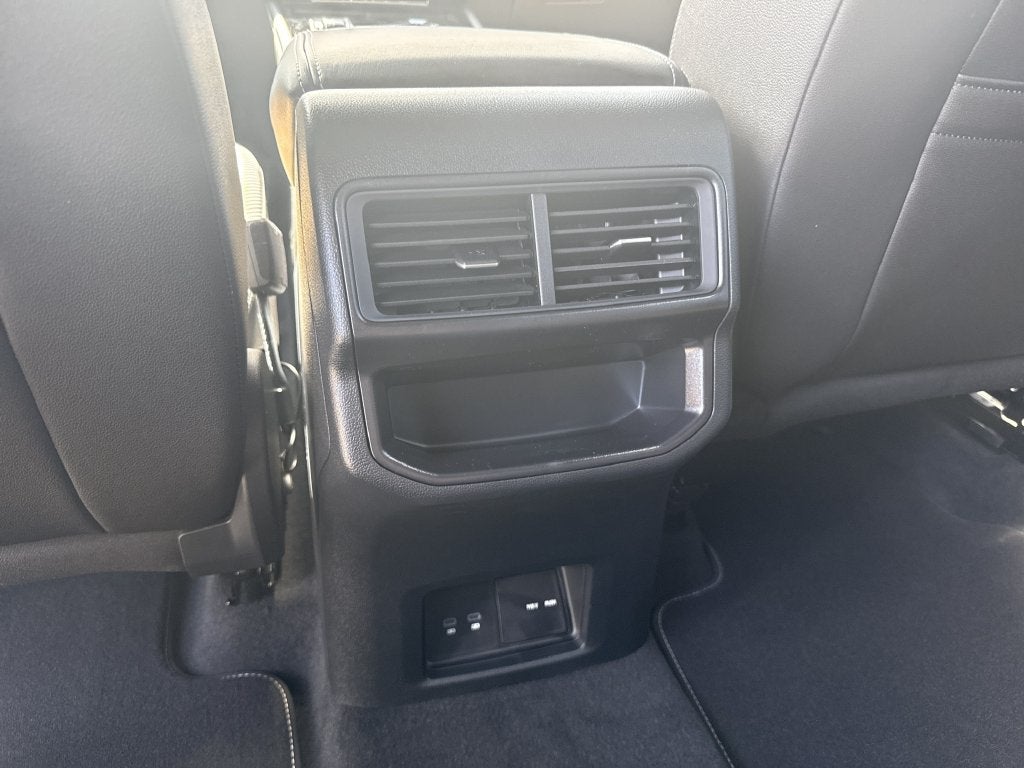 2026 Volkswagen Atlas Cross Sport SE w/Technology