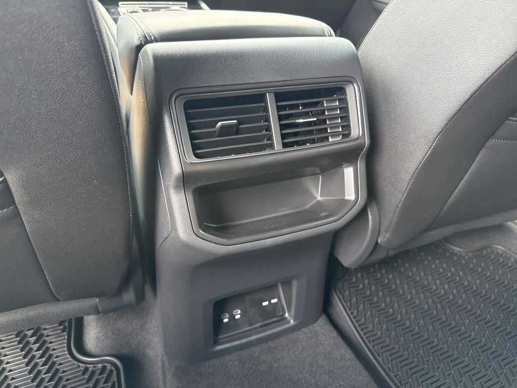 2026 Volkswagen Atlas Cross Sport SE w/Technology