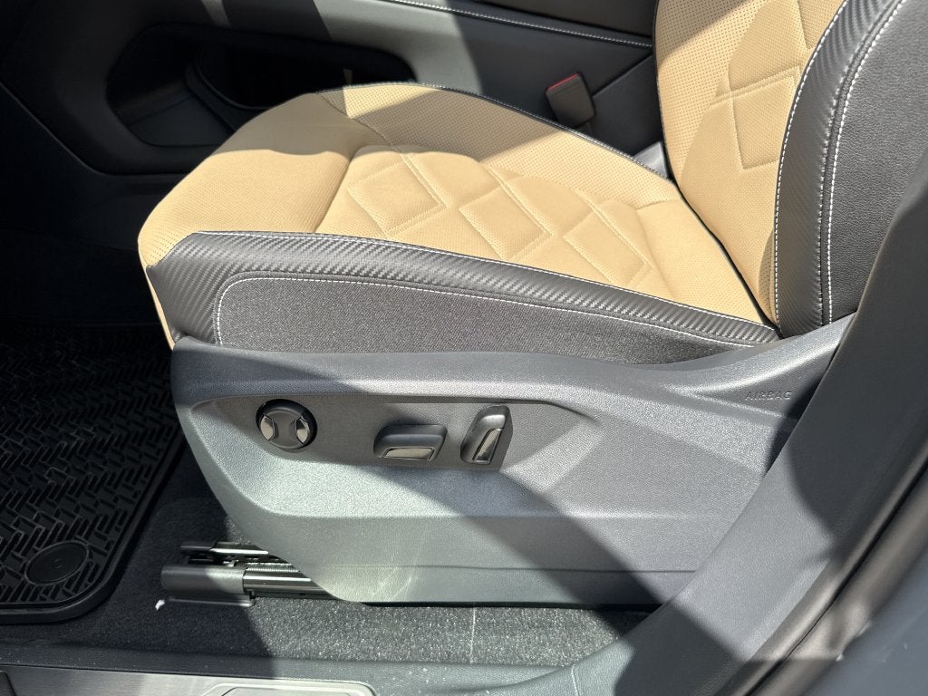 2026 Volkswagen Atlas Cross Sport SE w/Technology