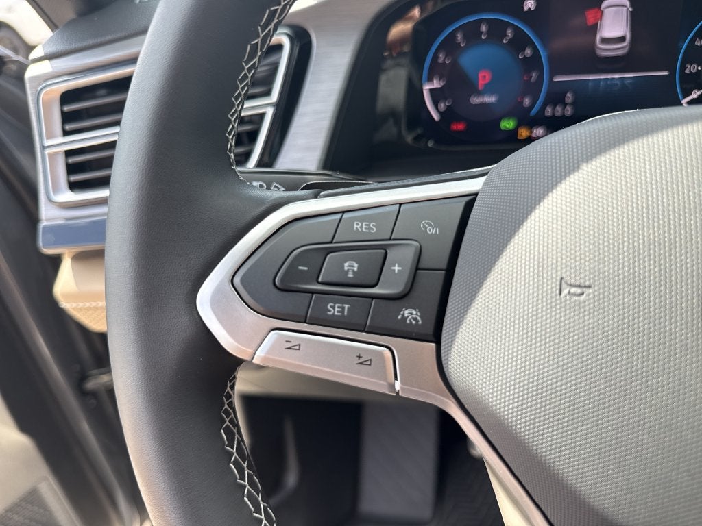 2026 Volkswagen Atlas Cross Sport SE w/Technology