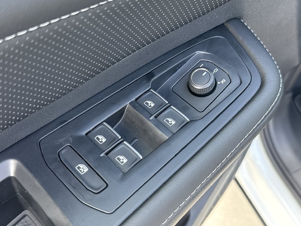 2026 Volkswagen Atlas Cross Sport SE w/Technology