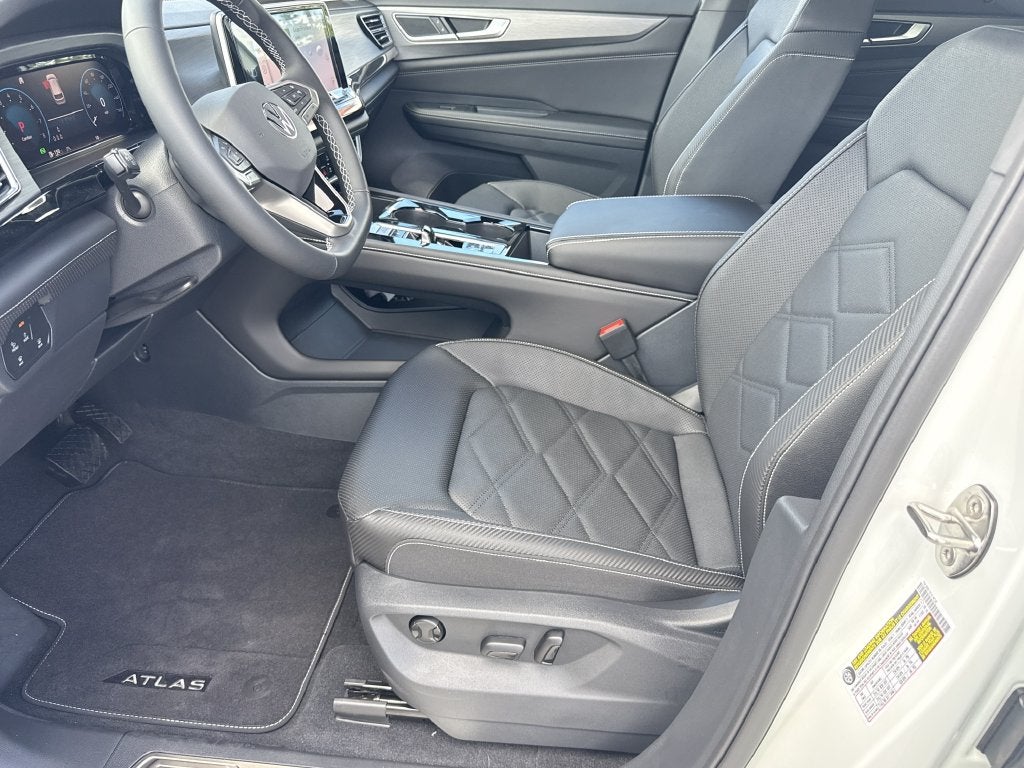 2026 Volkswagen Atlas Cross Sport SE w/Technology