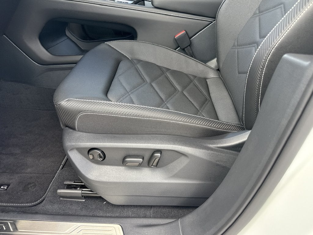 2026 Volkswagen Atlas Cross Sport SE w/Technology