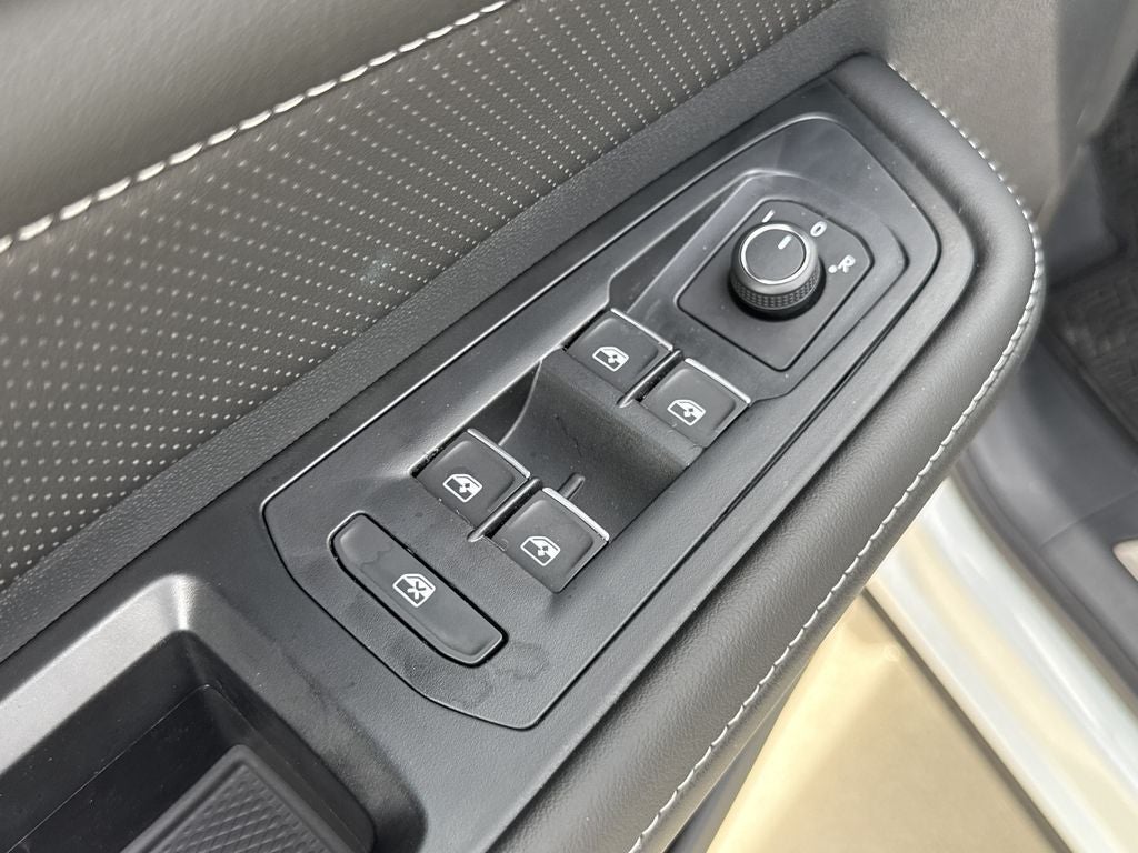 2026 Volkswagen Atlas Cross Sport SE w/Technology