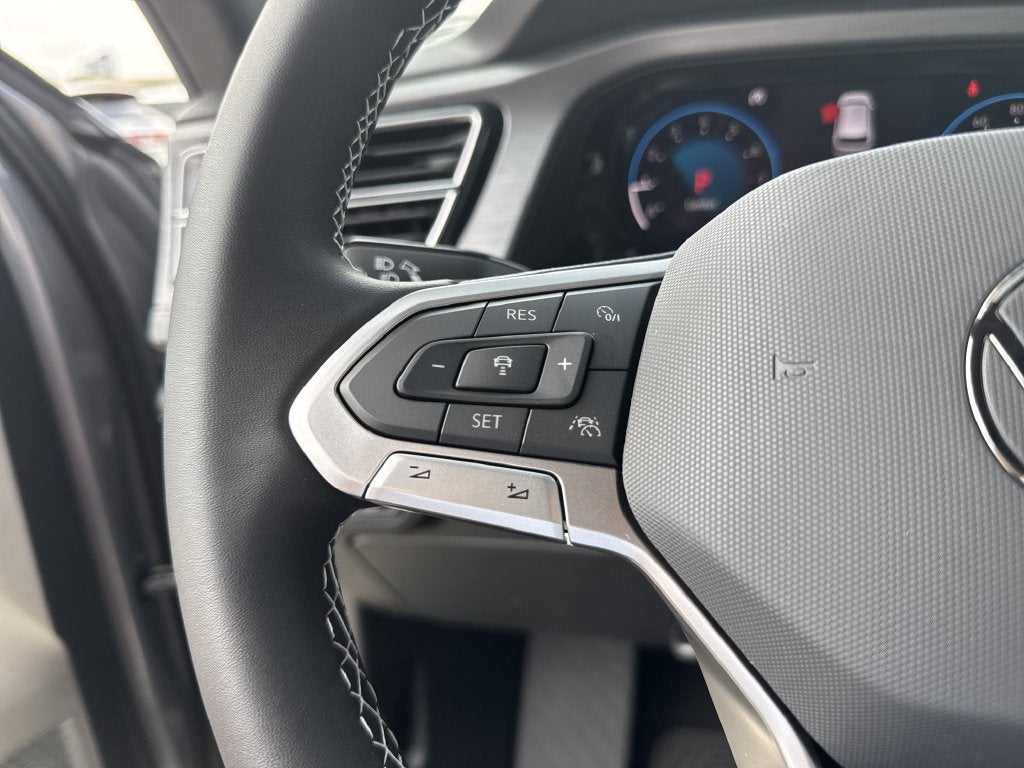 2026 Volkswagen Atlas Cross Sport SE w/Technology