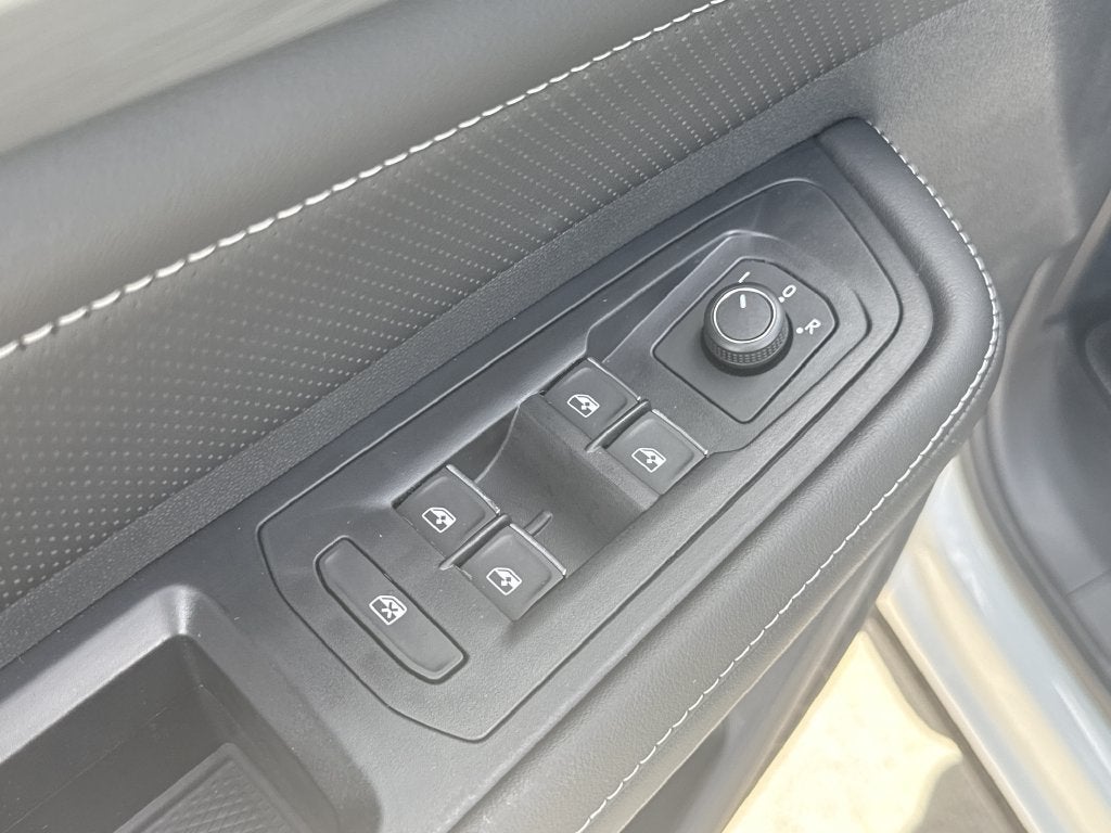 2026 Volkswagen Atlas Cross Sport SE w/Technology