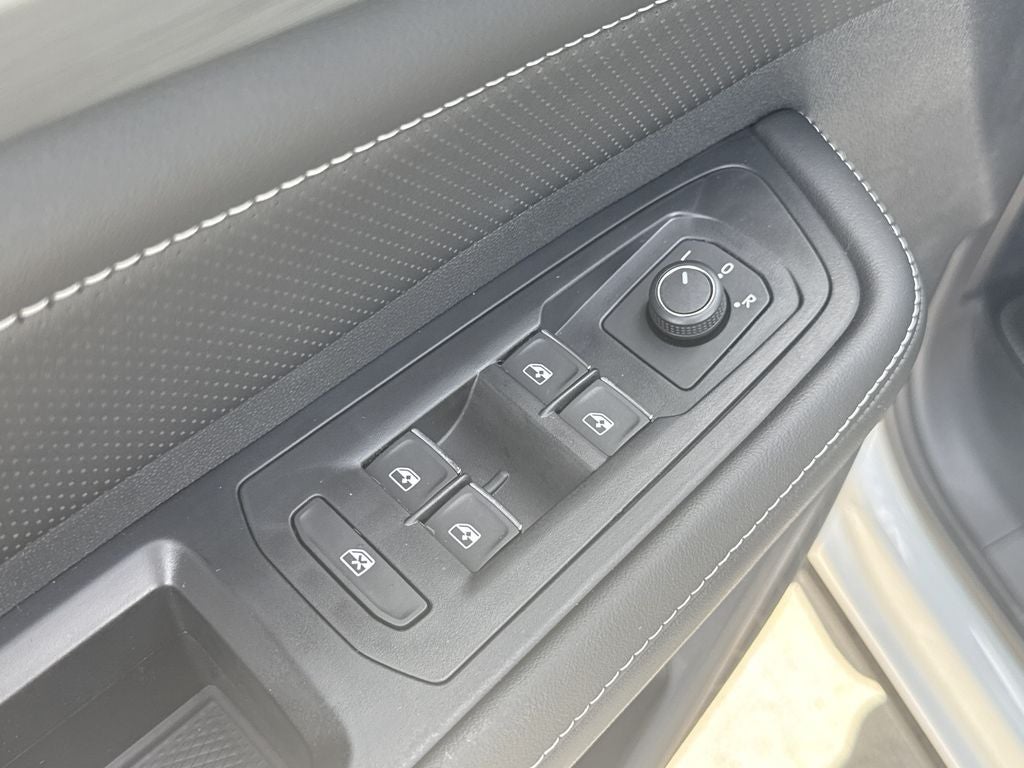2026 Volkswagen Atlas Cross Sport SE w/Technology