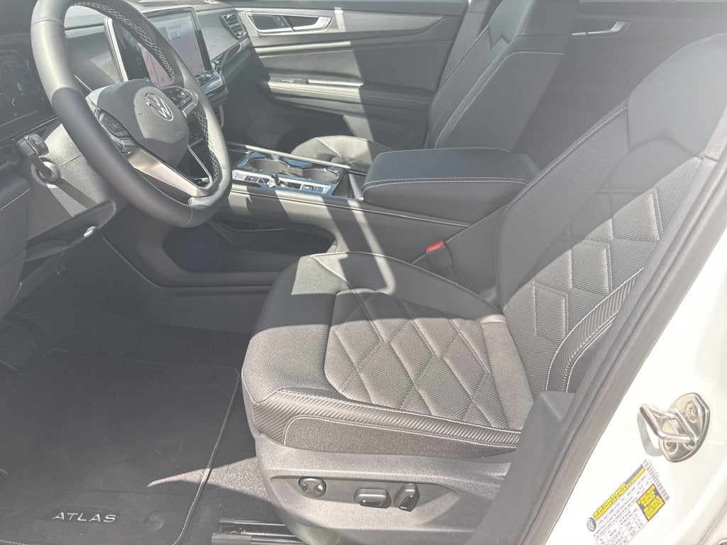 2026 Volkswagen Atlas Cross Sport SE w/Technology