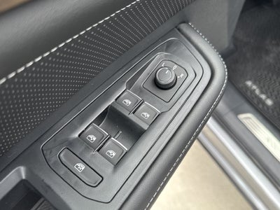 2026 Volkswagen Atlas SE w/Technology