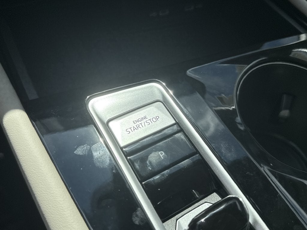 2026 Volkswagen Atlas SE w/Technology