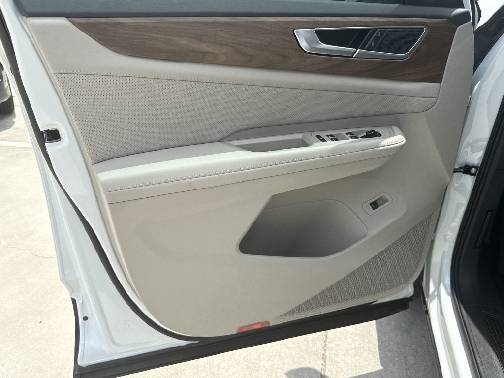2026 Volkswagen Atlas SE w/Technology