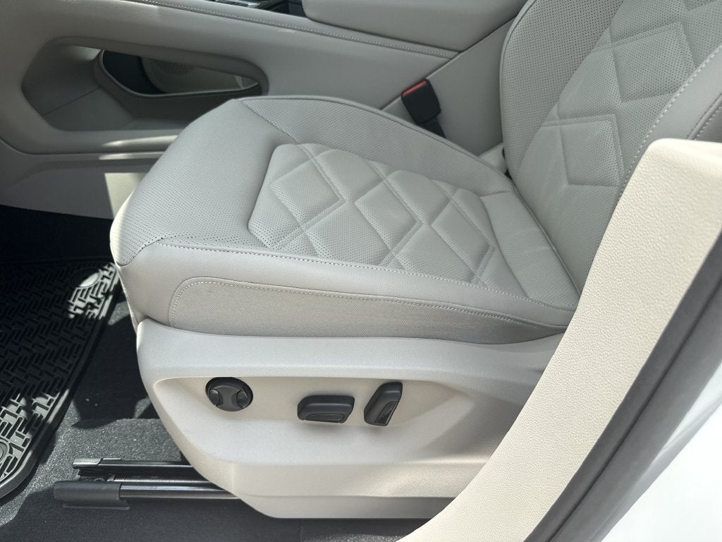 2026 Volkswagen Atlas SE w/Technology