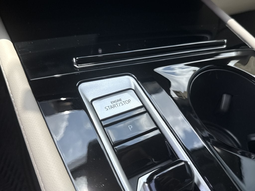 2026 Volkswagen Atlas SE w/Technology