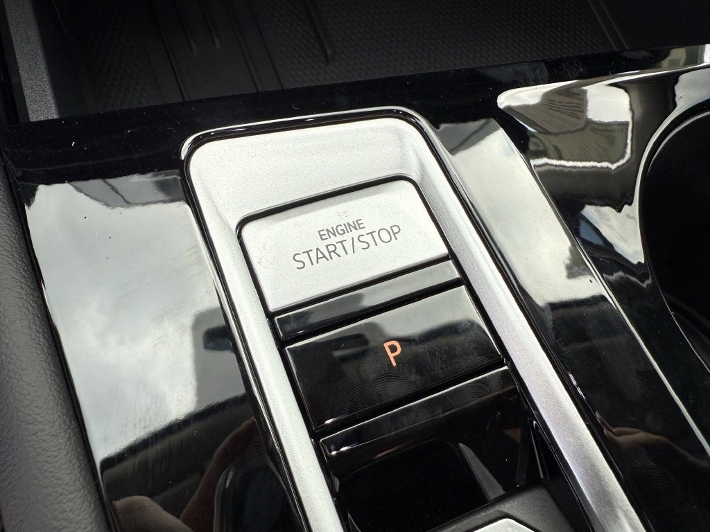 2026 Volkswagen Atlas SE w/Technology