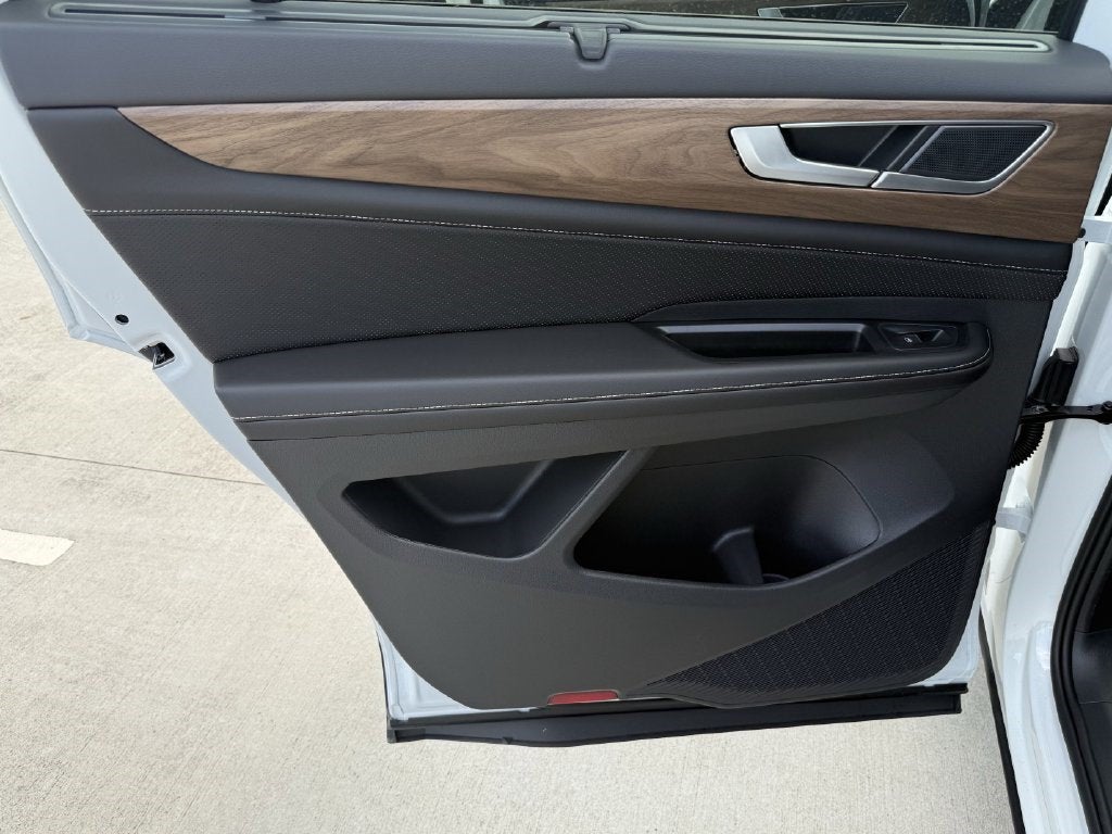 2026 Volkswagen Atlas SE w/Technology