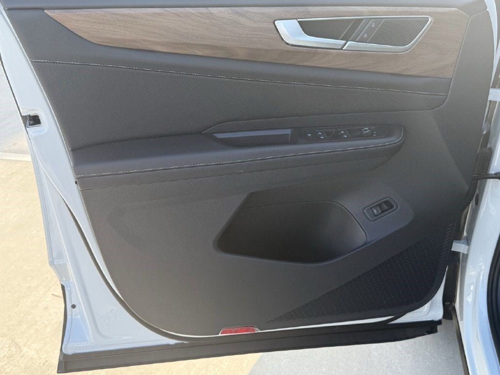 2026 Volkswagen Atlas SE w/Technology