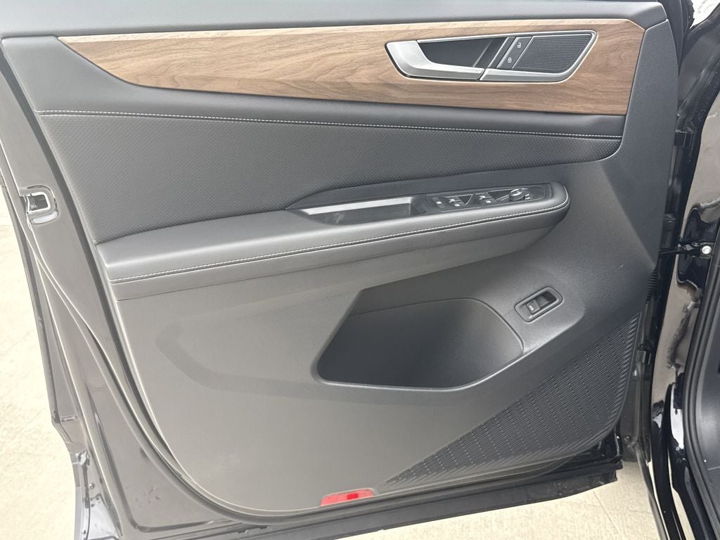 2026 Volkswagen Atlas SE w/Technology