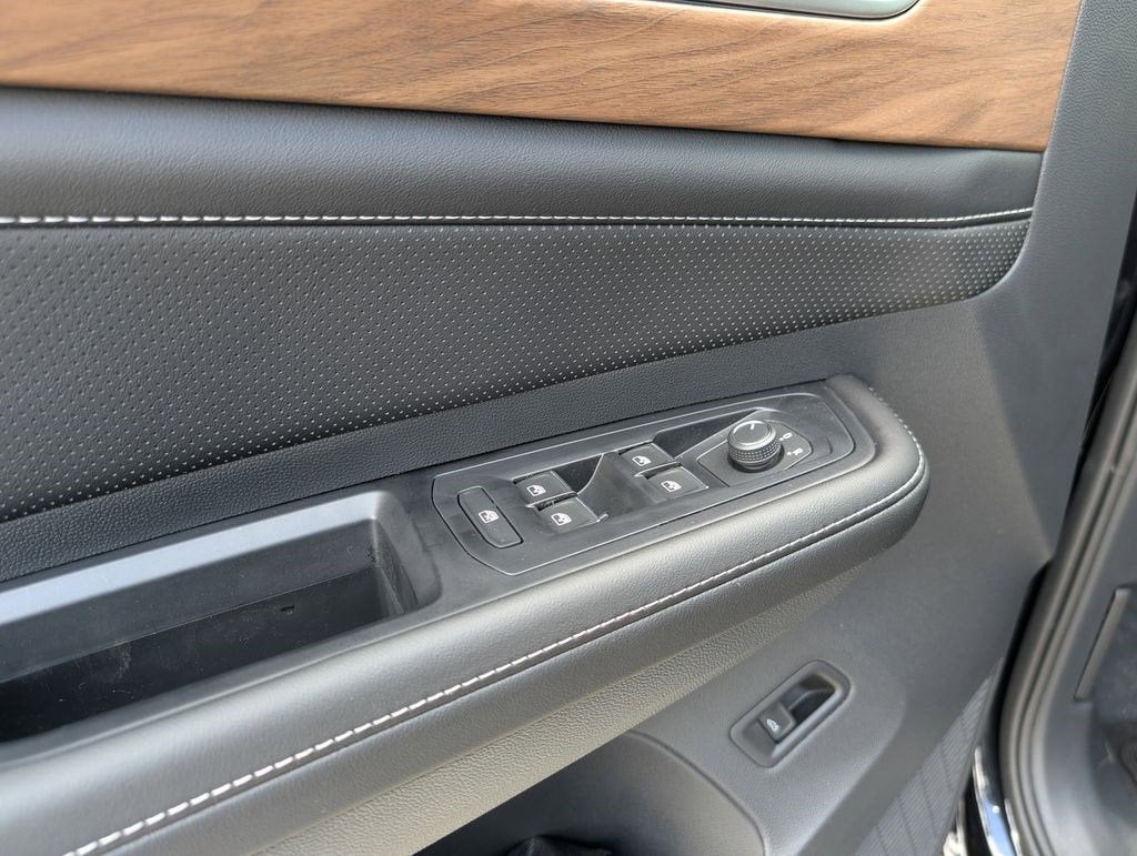 2026 Volkswagen Atlas SE w/Technology