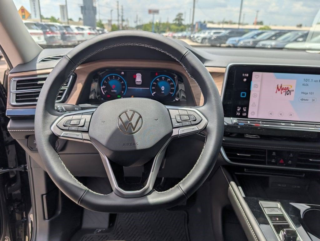 2026 Volkswagen Atlas SE w/Technology