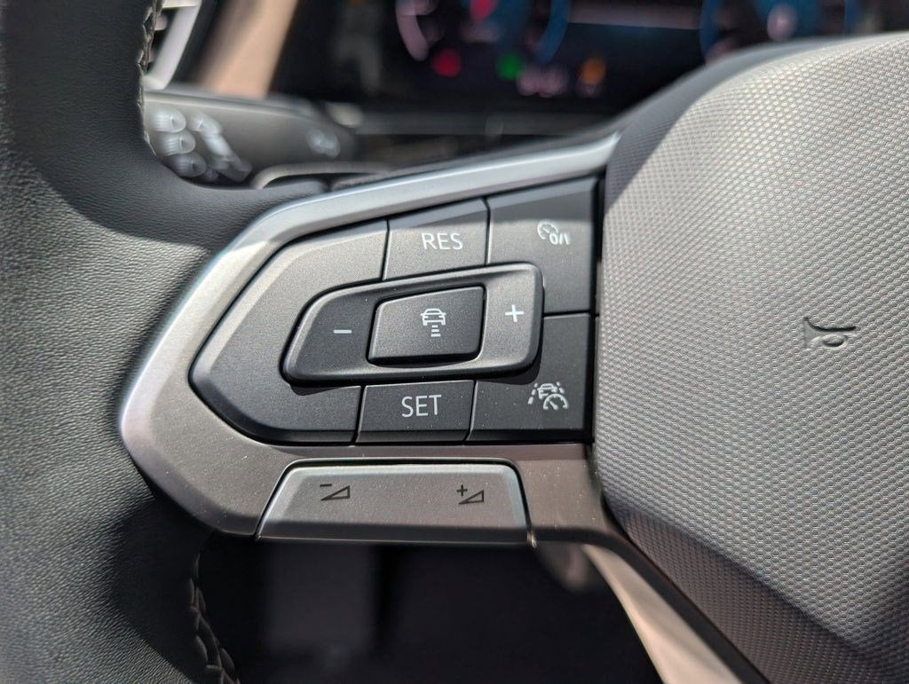 2026 Volkswagen Atlas SE w/Technology