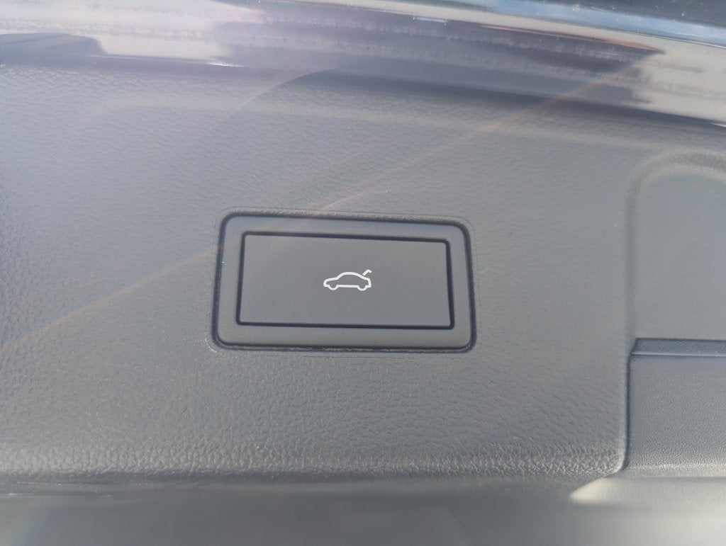 2026 Volkswagen Atlas SE w/Technology