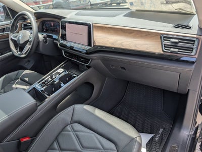 2026 Volkswagen Atlas SE w/Technology