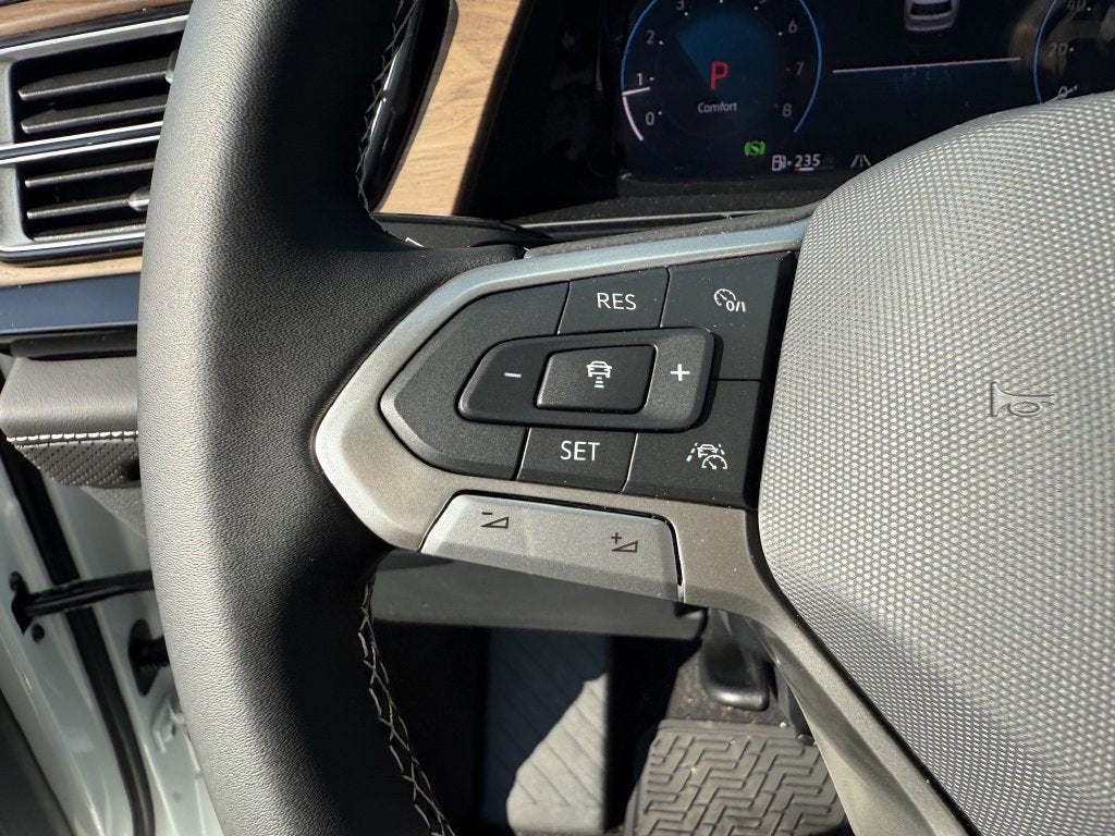 2026 Volkswagen Atlas SE w/Technology