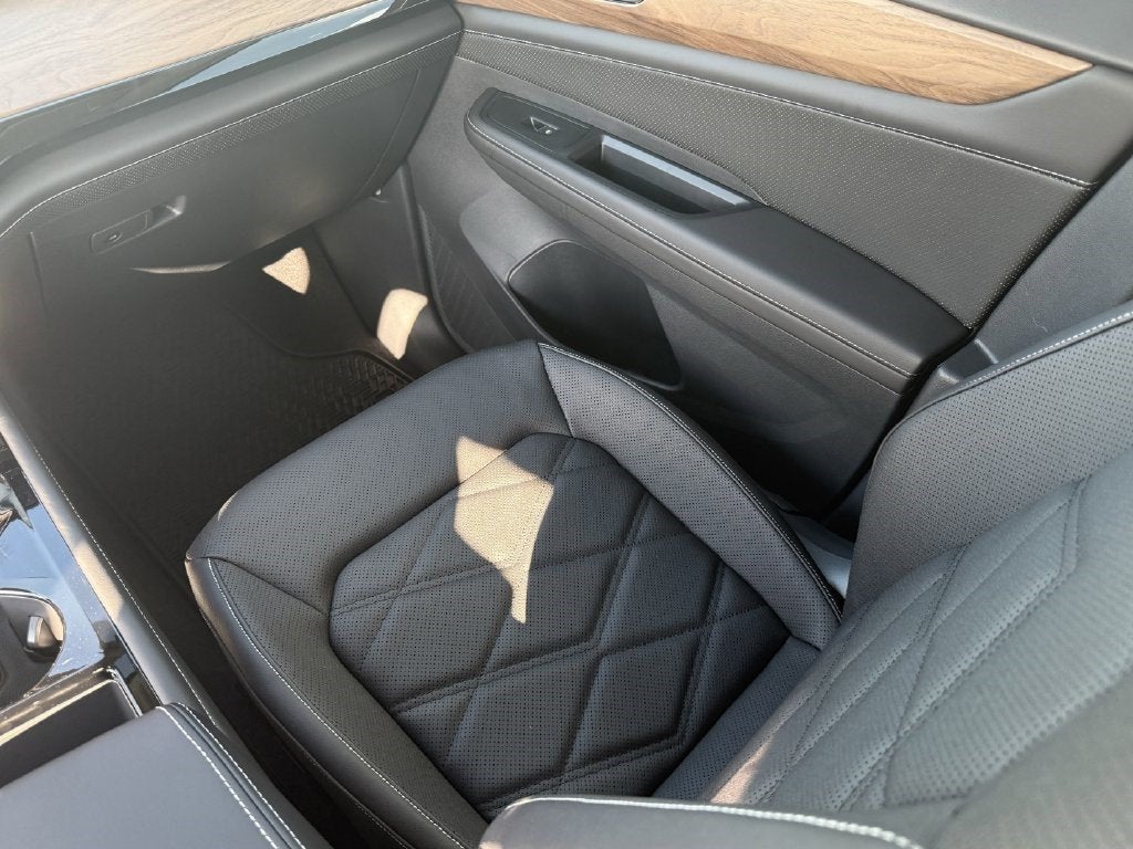 2026 Volkswagen Atlas SE w/Technology